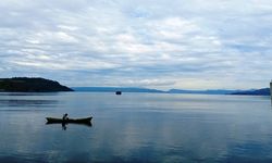 Jaga SDI di Danau Toba, Kementerian KP Lakukan Restocking Ikan