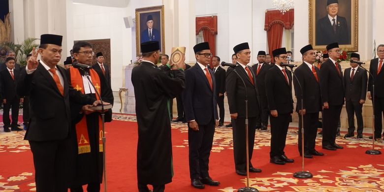 Apa Yang Dimaksud Dengan Reshuffle Kabinet?