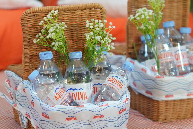 Aquviva display, mineral water in packaging which is claimed to be the first in Indonesia uses seven stages of Nano Purification technology.