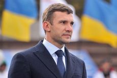 Andriy Shevchenko dan Aroma AC Milan di Bangku Cadangan Timnas Ukraina