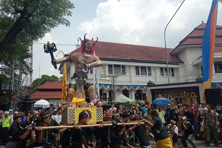 Salah satu Ogoh-ogoh yang diarak oleh umat Hindu di Kota Malang dalam memperingati Tawur Agung Kesanga pada Selasa (21/3/2023) siang. 