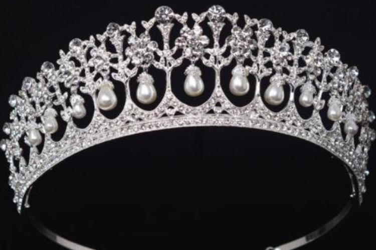 Tiara cambridge lovers knot