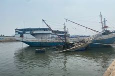 Ada Bangkai Kapal Belum Dievakuasi, Aktivitas Pelabuhan Sunda Kelapa Terganggu