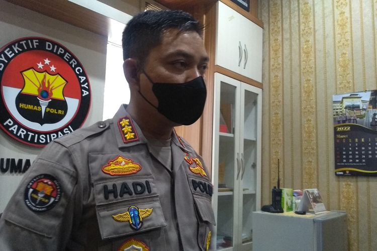Kabid Humas Polda Sumut, Kombes Pol Hadi Wahyudi pada Senin (28/3/2022) sore mengatakan, ada kesamaan laporan kasus binomo di Sumut dengan yang sedang ditangani Mabes Polri, sehingga kasusnya ditarik ke pusat.