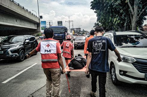 Berdiri Berjam-jam di Bus, Pemudik Asal Garut Pingsan di Padalarang KBB