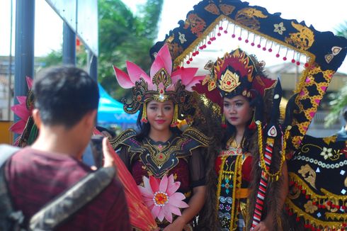 Pakai Kostum Unik, Ribuan Pelari Kelilingi Kebun Raya Bogor