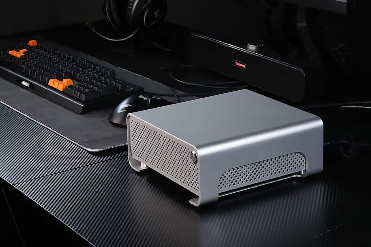 Gigabyte Metal Gear Plus ITX Mini PC