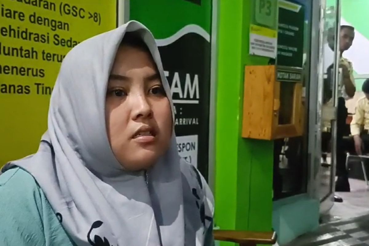 Pujiani, istri Maskur Amrullah, menyebut saat naik motor di Desa Pegalangan, Maron, tiba-tiba muncul pelaku begal dari sawah. 