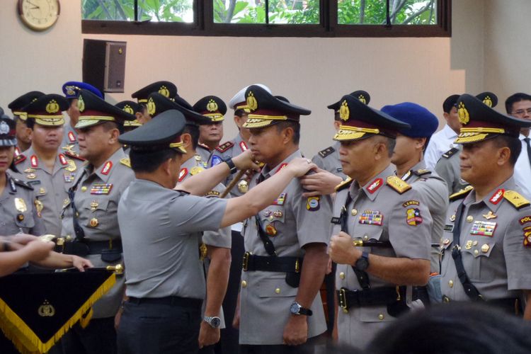 Urutan pangkat polisi dan gajinya (Kepangkatan Polisi)