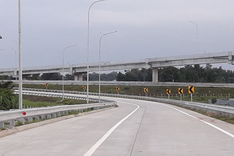 Simpang Susun Lubuk Pakam Tol Medan-Kualanamu-Tebing Tinggi. Jalan tol ini dirancang sepanjang 61 kilometer.