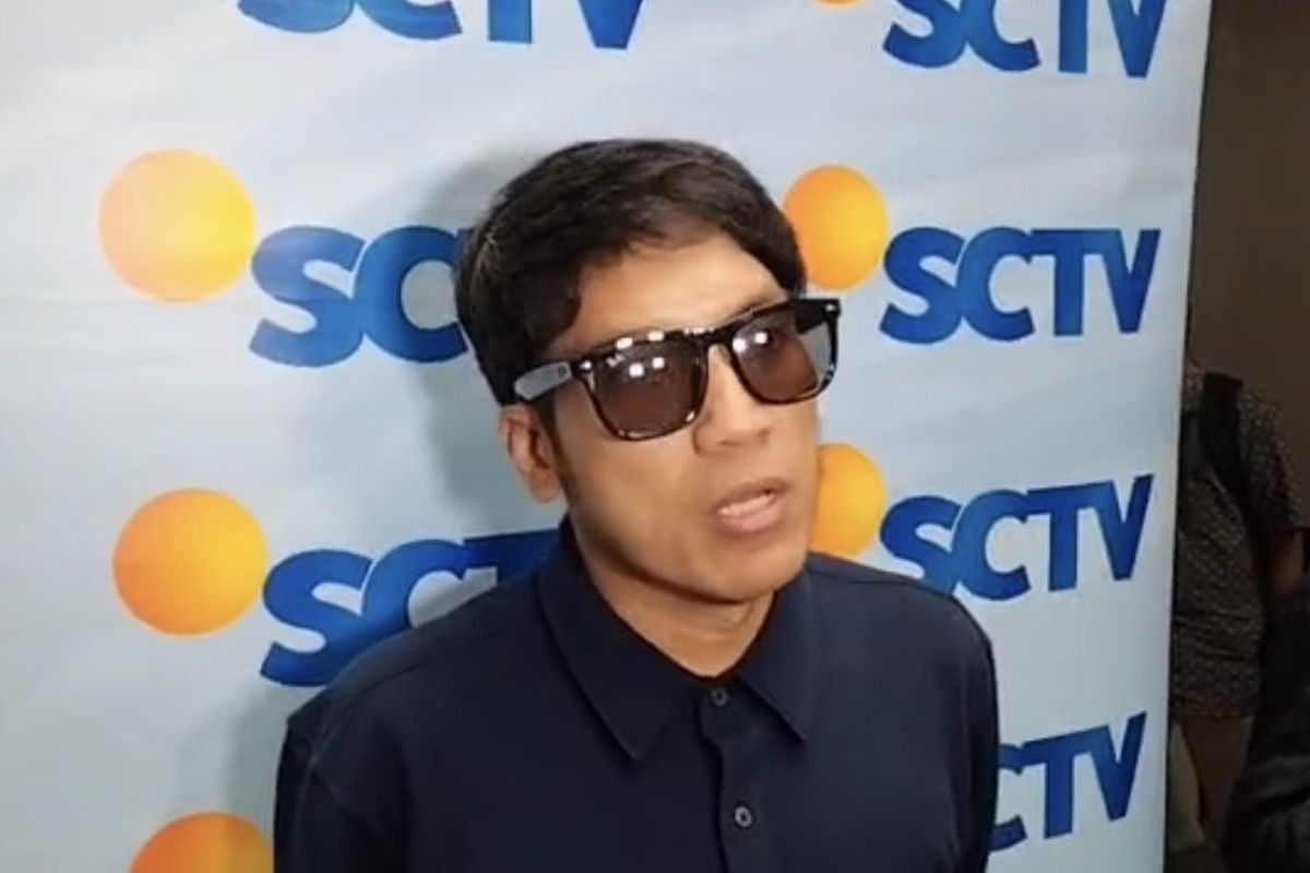 Desta Jalani Debut Sebagai Host The Icon Indonesia, Ditemani Omesh