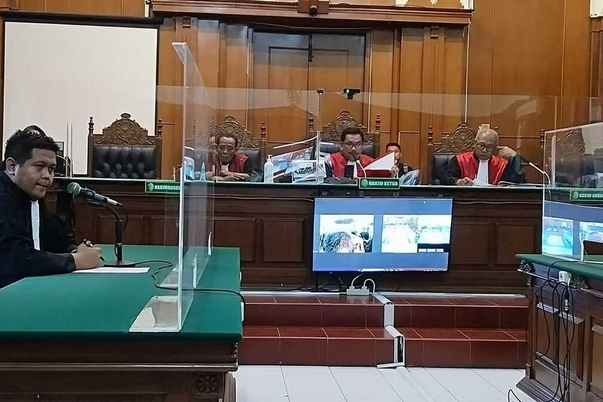 Sidang vonis Susanto dokter gadungan di Pengadilan Negeri Surabaya, Rabu (4/10/2023).