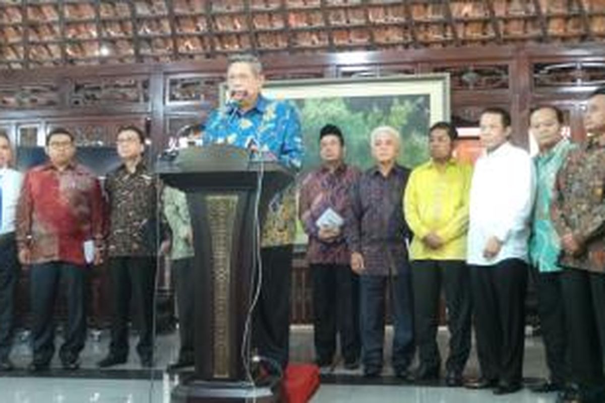 Presiden Susilo Bambang Yudhoyono bersama para petinggi partai Koalisi Merah Putih di Cikeas, Bogor, Jawa Barat, Selasa (2/9/2014).