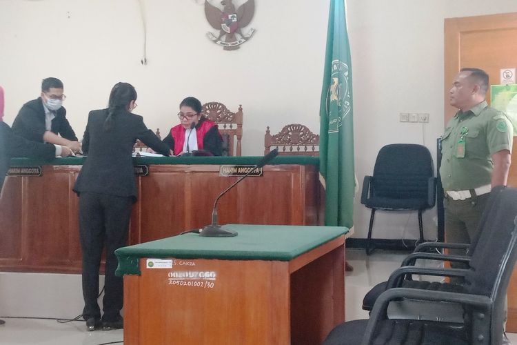 Sidang perdana gugatan praperadilan kuasa hukum Sugeng Guruh (41) terhadap Polres Cianjur, di Pengadilan Negeri Cianjur, Jawa Barat, Senin (13/2/2023) siang ditunda karena pihak termohon tidak hadir.