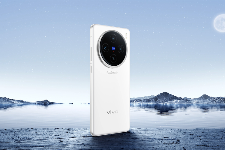 Vivo X100s.