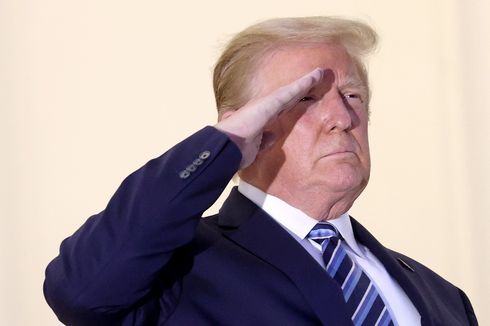 Habiskan 3 Malam Dirawat karena Covid-19, Trump: Mungkin Saya Kebal