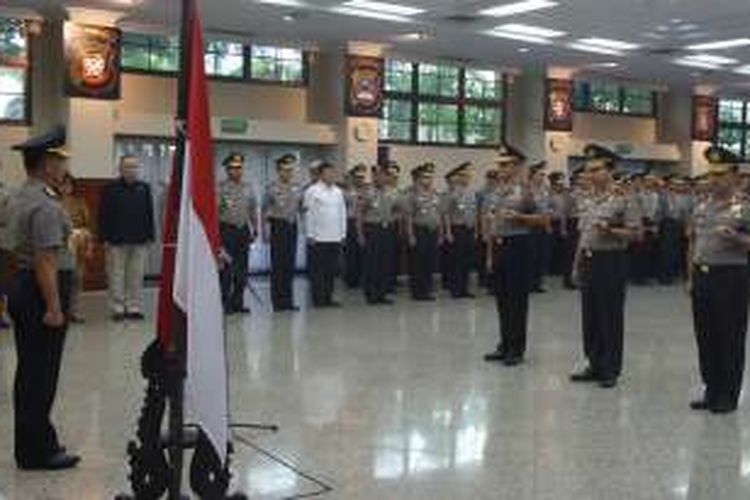 Kapolri Jenderal Pol Tito Karnavian menaikkan pangkat sejumlah perwira tinggi dan menengah Polri di Rupatama Mabes Polri, Jakarta, Selasa (1/11/2016).