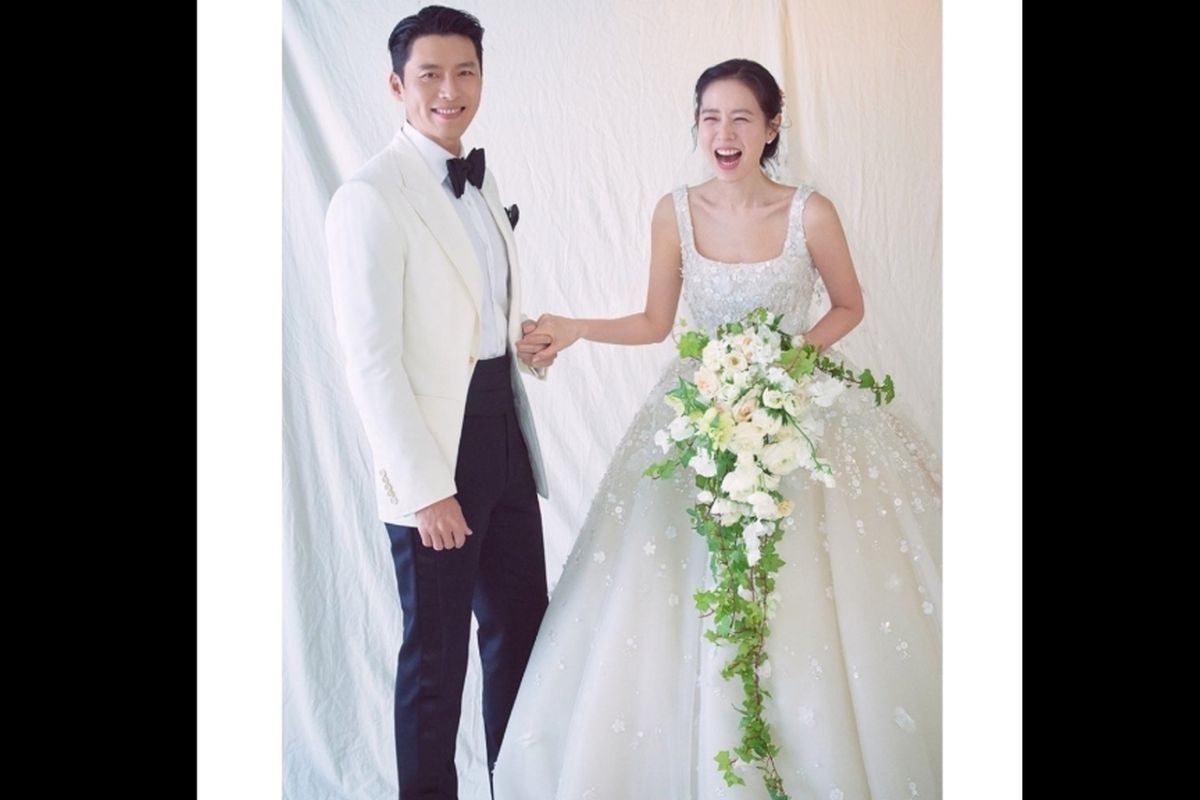 Agensi Hyun Bin, VAST Entertainment, merilis dua foto menjelang pernikahan pasangan Hyun Bin dan Son Ye Jin hari ini, Kamis (31/3/2022).