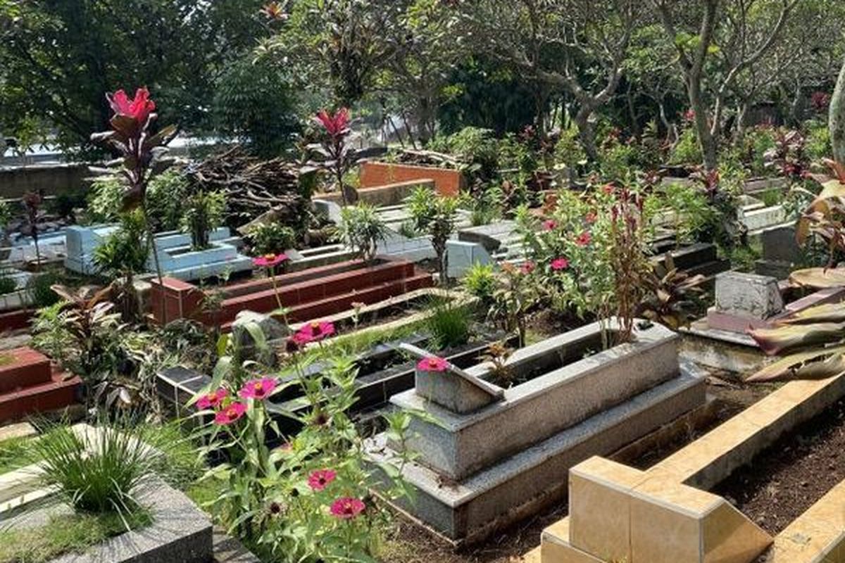 Ilustrasi tempat pemakaman umum. Mengenal tradisi menjaga makam atau menunggui makam selama 40 hari 40 malam di Kabupaten Wonogiri.