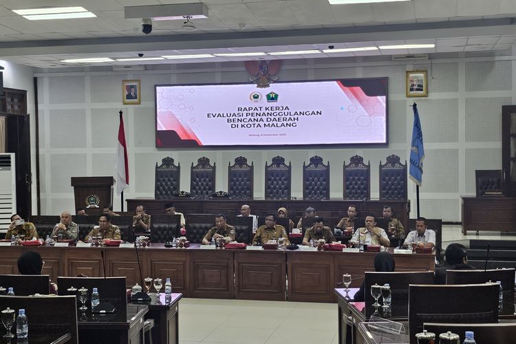 Dialog DPRD Kota Malang dan Pemkot Malang dalam rangka penangan banjir Kota Malang.