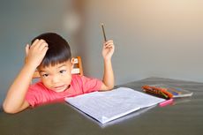 Tips Mendampingi Anak yang Cemas Ujian 