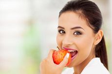 5 Cara Sehat Mencegah Gigi Menguning