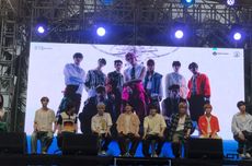 Senang Bertemu Fans di Indonesia Mark NCT 127 Rapikan Rambut