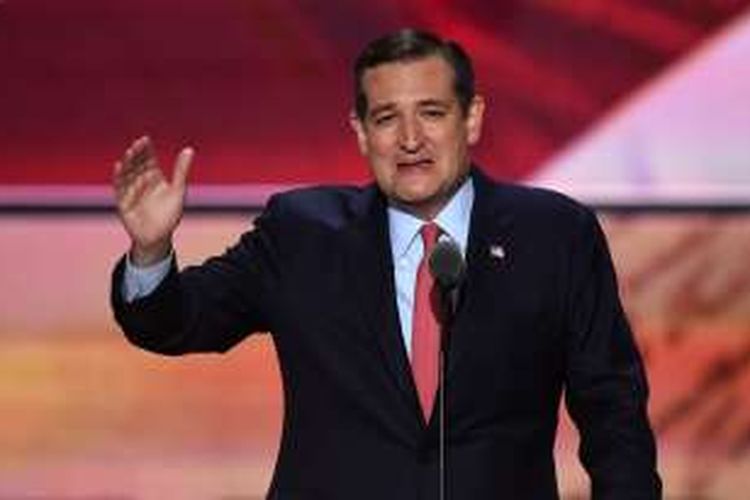 Senator asal Texas Ted Cruz saat berpidato di ajang konvensi Partai Republik di Cleveland, Ohio, Rabu (20/7/2016).