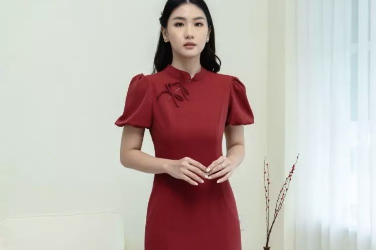 Busana Cheongsam dari toko Indilane.