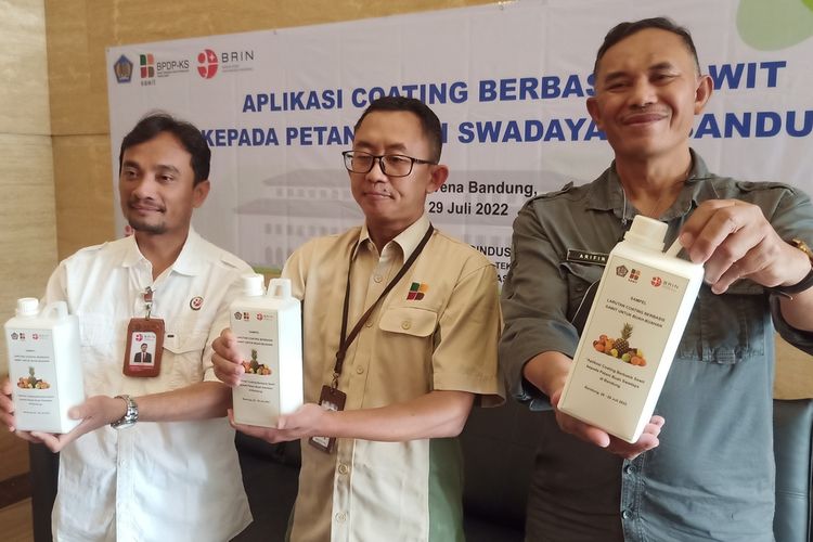 Setelah melakukan penelitian sejak tahun 2016, Badan Riset dan Inovasi Nasional (BRIN) menemukan inovasi baru untuk memperpanjang usia simpan buah-buahan, hasil pertanian holtikultura menggunakan coating sawit.