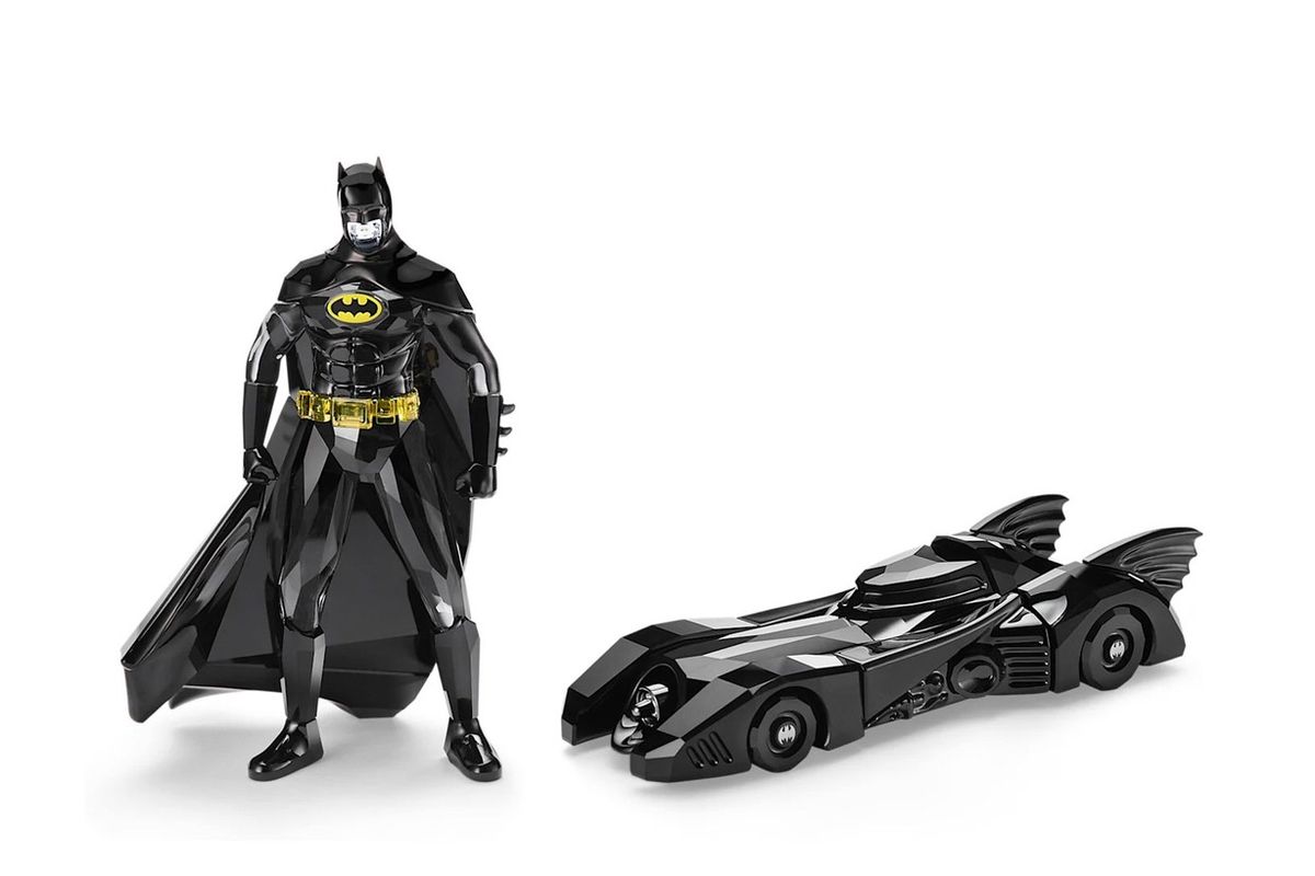 Swarovski Batman dan Batmobile 