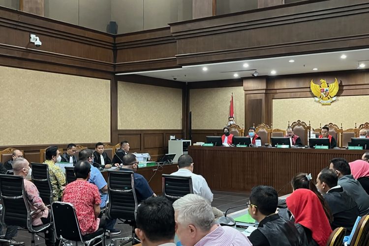 Tujuh saksi dihadirkan jaksa koneksitas dalam sidang kasus dugaan korupsi pengadaan satelit slot orbit 123 derajat Bujur Timur (BT) kontrak sewa satelit Artemis Avanti di Kementerian Pertahanan (Kemenhan) RI yang digelar di Pengadilan Tindak Pidana Korupsi (Tipikor) pada Pengadilan Negeri (PN) Jakarta Pusat, Kamis (9/3/2023).