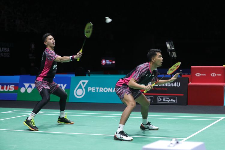 Pasangan ganda putra Fajar Alfian/Muhammad Rian Ardianto mengalahkan ganda putra Malaysia, Goh Sze Fei/Nur Izzuddin, pada semifinal Malaysia Open, Sabtu (2/7/2022).