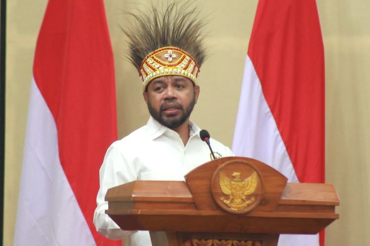 Filep Wamafma Anggota DPD RI Papua Barat