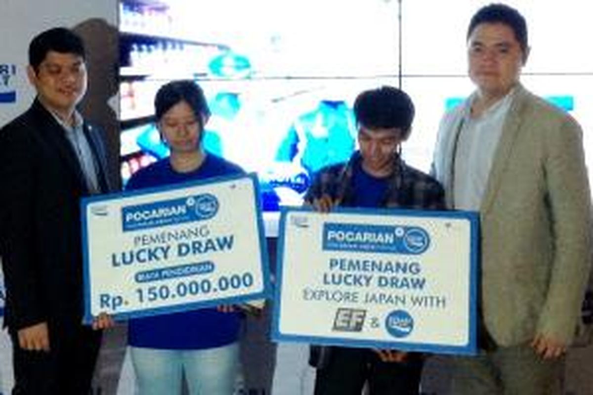 Mariana dan Alqa menjadi pemenang undian Pocarian  tahap pertama dari Pocari Sweat.