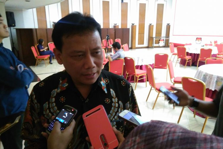 Ketua Badan Pengawas Pemilihan Umum Republik Indonesia (Bawaslu RI) Abhan di Gedung KPU, Jakarta, Rabu (14/6/2017).