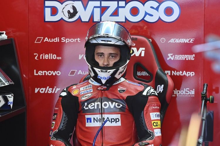 Andrea Dovizioso saat berlaga di MotoGP Emilia Romagna. (Photo by ANDREAS SOLARO / AFP)