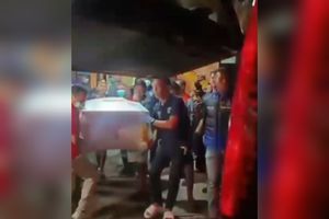 Isak Tangis Ibu Bertrand, Remaja yang Tewas Tertembak Polisi di Makassar: Kenapa Anak Saya Kena?