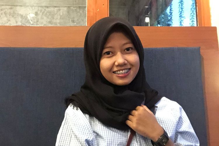 Mahasiswi S2 Universitas Negeri Yogyakarta (UNY) Yhola Kiki Nor Faridha yang meraih IPK 4,00.