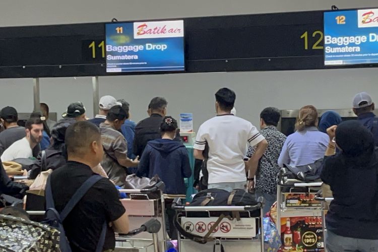 Penutupan Bandara Soetta Kembali Diperpanjang hingga Pukul 17.30 Imbas Abu Vulkanik Anak Krakatau