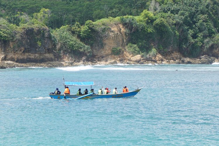 Pantai Tambakrejo, Blitar 