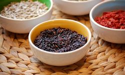 Saat Ketan Hitam Sigi Disulap Jadi Skincare Tradisional...