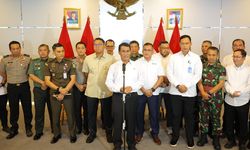 Sejarah Baru, Prabowo Turunkan HET Pupuk Bersubsidi 20 Persen Tanpa Tambah Beban APBN