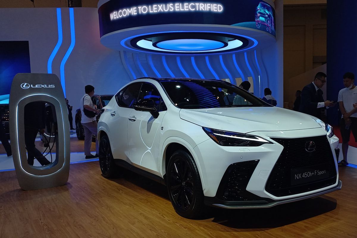 Lexus NX 450h+ F Sport di GIIAS 2024