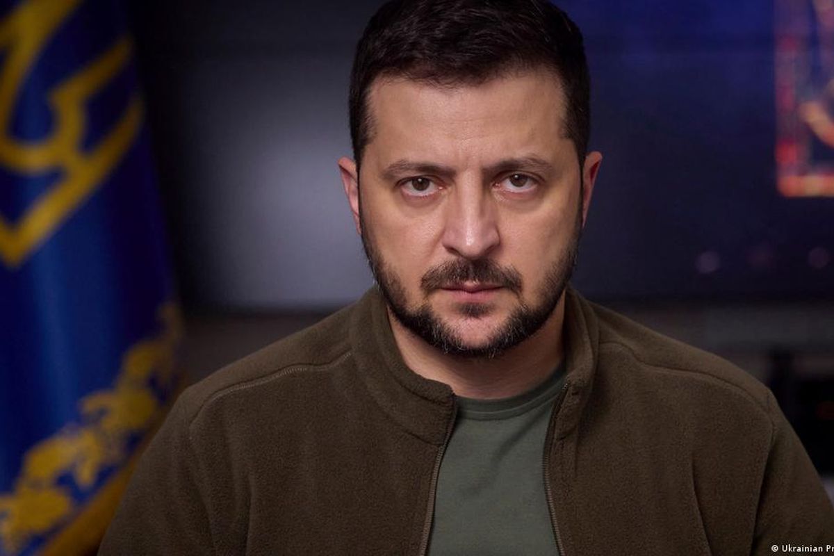 Presiden Volodymyr Zelensky mengatakan hanya Rusia yang memiliki rencana untuk menggunakan senjata nuklir di Eropa. Pada perang Rusia-Ukraina hari ke-244, Zelensky berbicara dengan PM baru Inggris, Rishi Sunak.