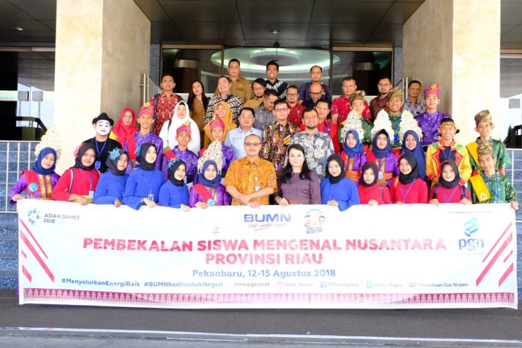 PT Perusahaan Gas Negara Tbk (PGN) mengirim 23 pelajar SMA/SMK dan SLB terbaik Provinsi Riau untuk mengikuti kegiatan Siswa Mengenal Nusantara (SMN) di Maluku pada 15-25 Agustus 2018.