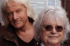 Lirik dan Chord Lagu Love and Other Bruises- Air Supply