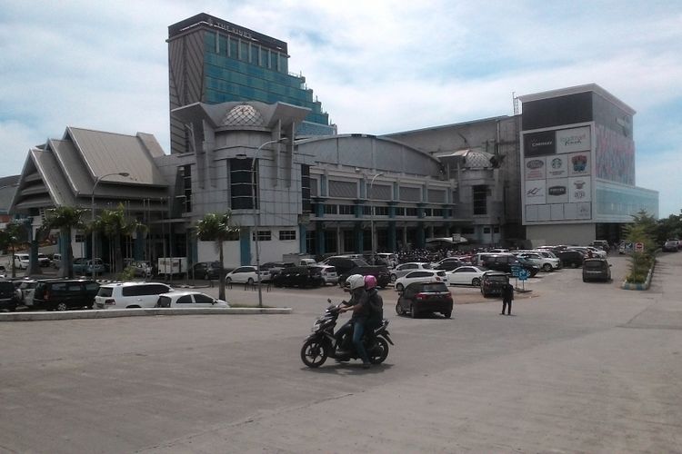 Gedung milik Pemerintah Provinsi Sulsel, Celebes Convention Center (CCC).