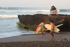 Jalan-jalan di Pantai Batu Bolong Canggu Bali