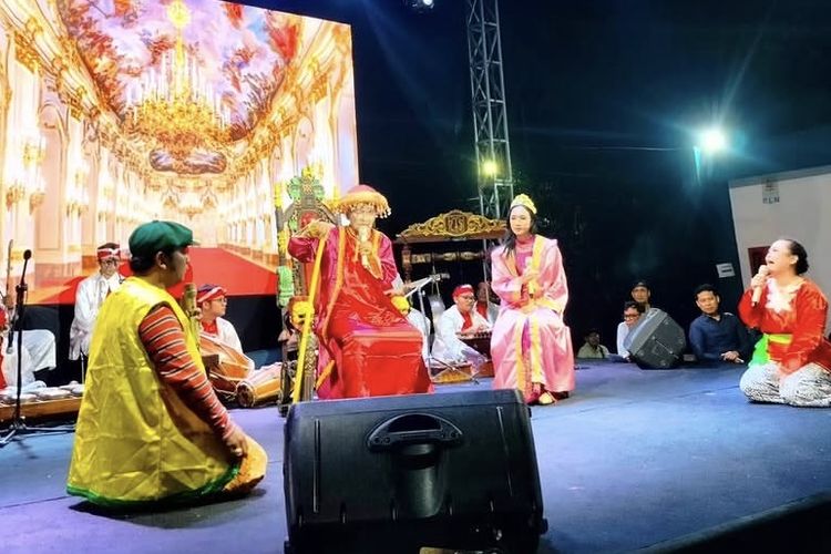 Berkarya di Tengah Keterbatasan, Kisah Sanggar Oplet Robet Menjaga Napas Budaya Betawi